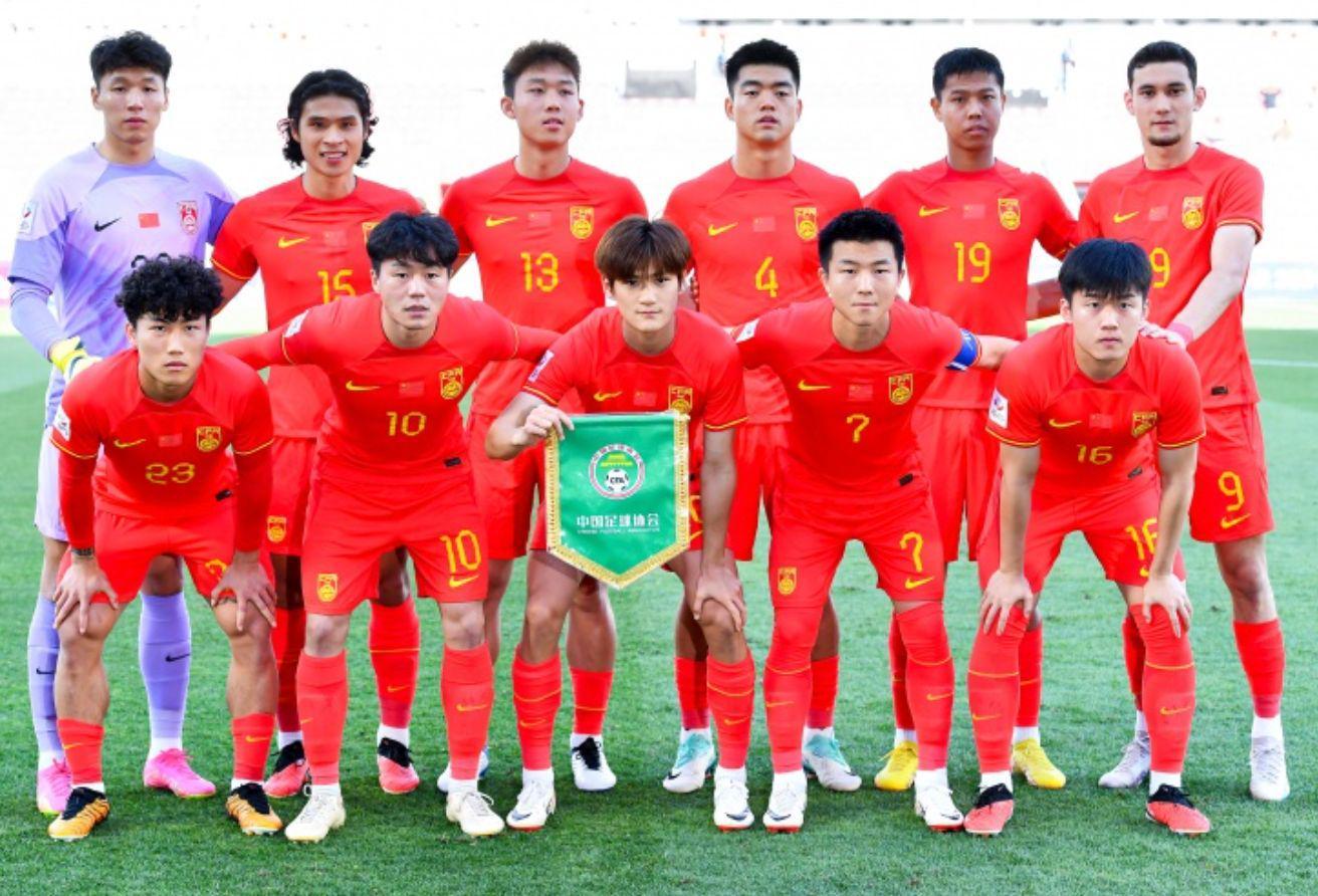 开云体育下载-U22国足打破“打平就出线”魔咒！澳洲演都不演了：蹲在后场倒脚